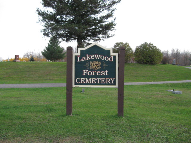 Lakewood Forest Cemetery